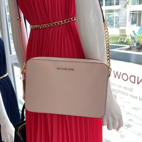 Michael Kors Jet Set Item Large East West Zip Crossbody Leather Powder Blush
NWT - Picture 3 of 16